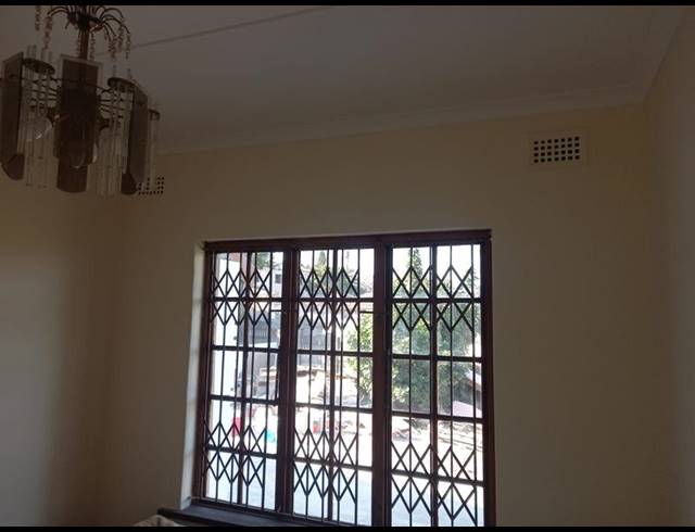 2 BEDROOM PROPERTY TO RENT IN ESCOMBE